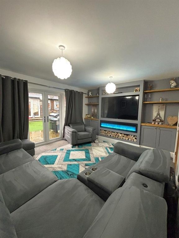 Property photo 3 of 20 Lounge 2.Jpg