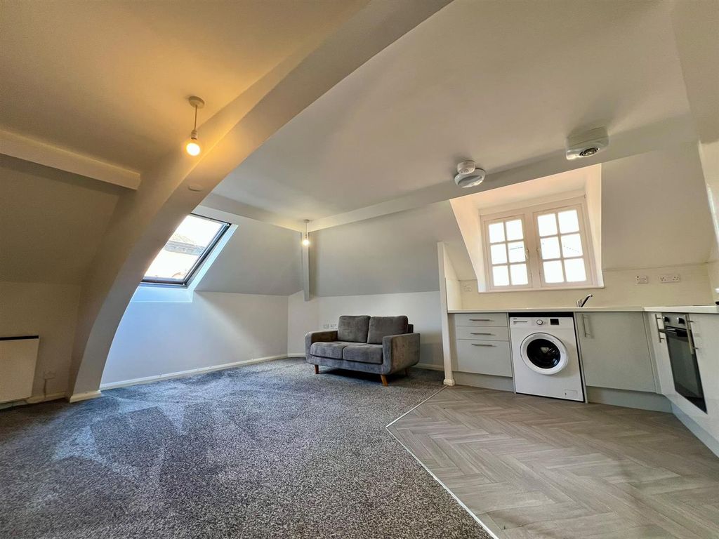 Property photo 1 of 5 Kitchen:Living Room.Jpg