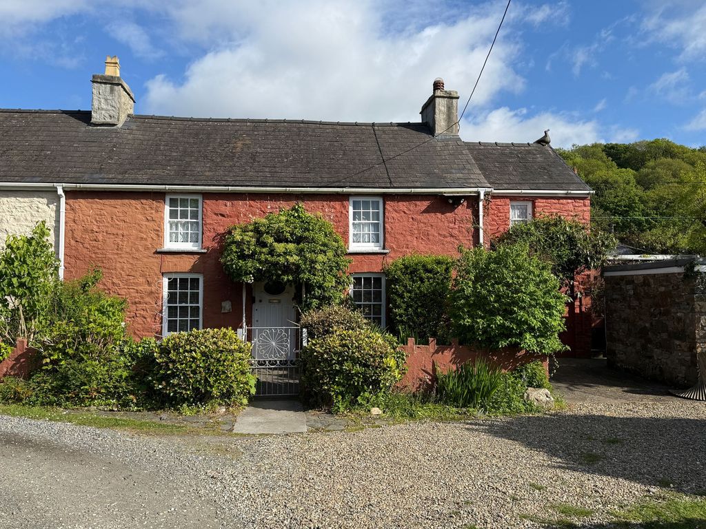 Property photo 1 of 40