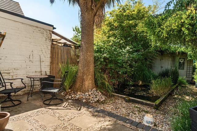 Property photo 2 of 5 Garden