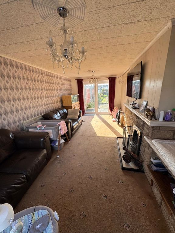 Property photo 2 of 15 Picture No. 18