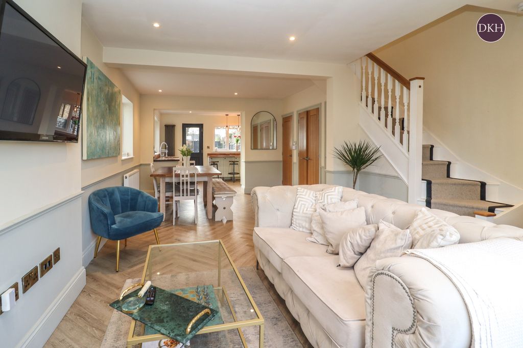 Property photo 3 of 18 Picture No. 06