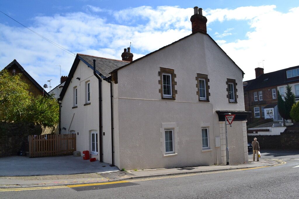 Property photo 1 of 9 Front External