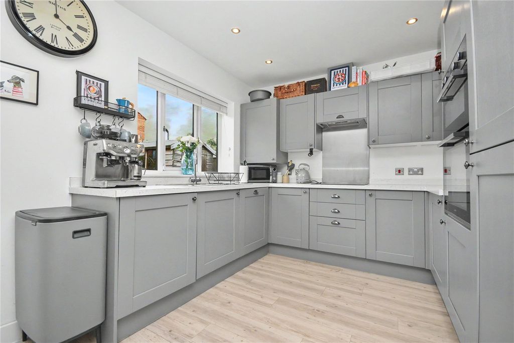 Property photo 2 of 12 Picture No. 01