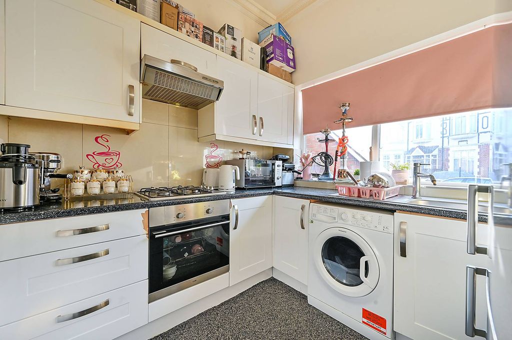 Property photo 3 of 9