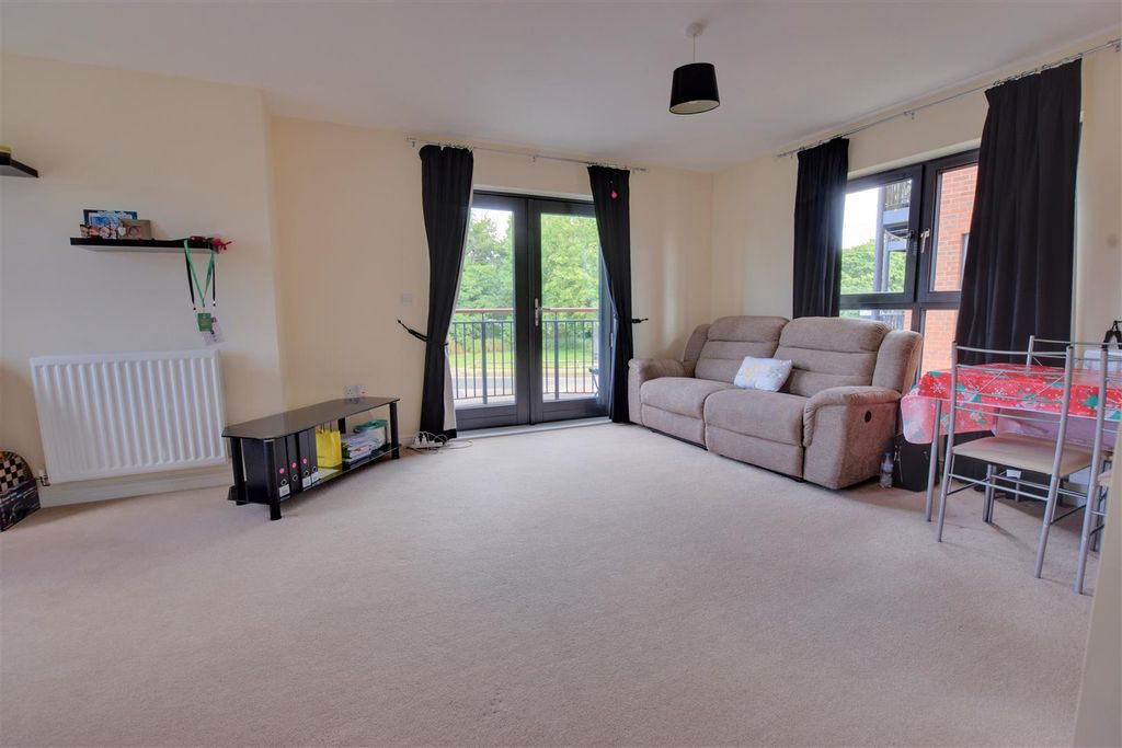 Property photo 3 of 9