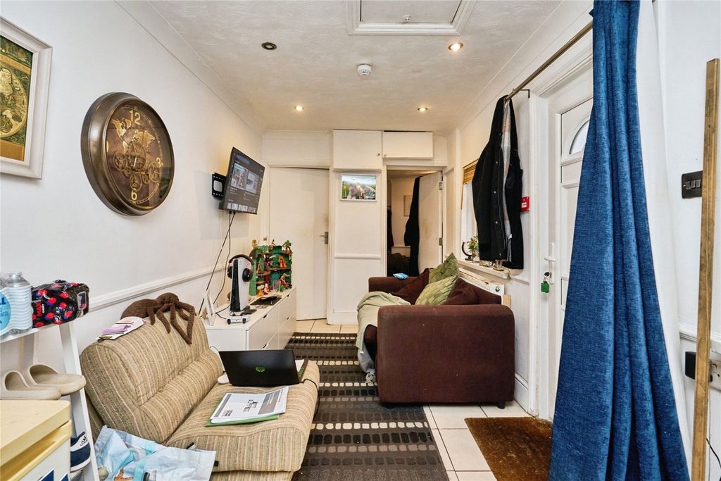 Property photo 3 of 11 Picture No. 09