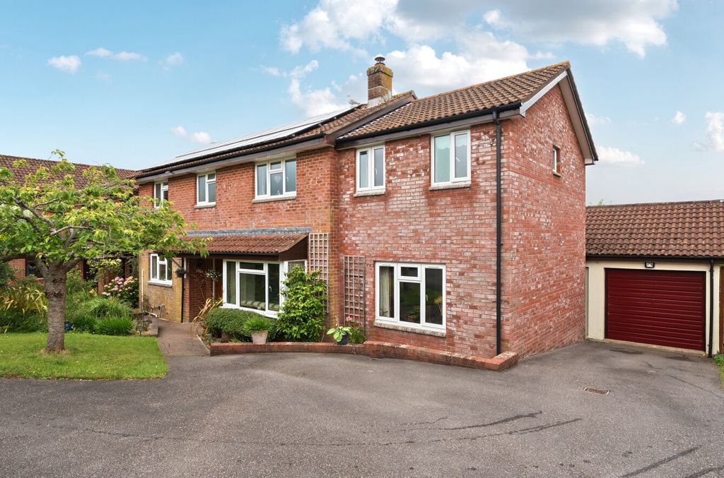 Property photo 1 of 32 1477541-52-6A3d3d...