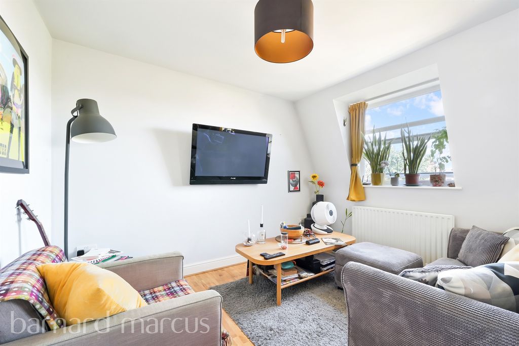 Property photo 2 of 7