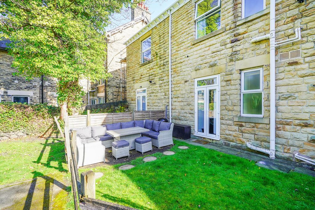 Property photo 3 of 15