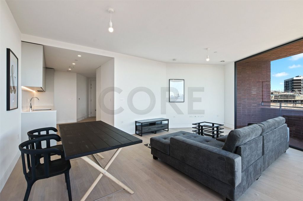 Property photo 3 of 8 Picture No. 01