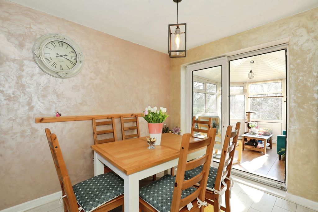 Property photo 3 of 19 Pbox-Img.Jpg