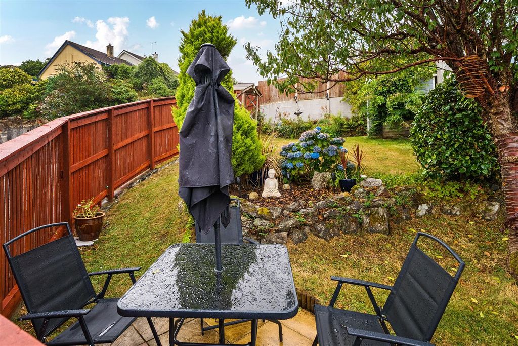 Property photo 3 of 23