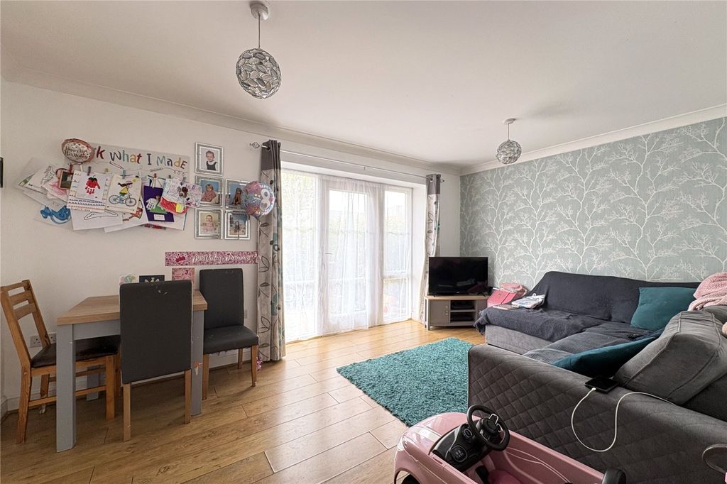 Property photo 3 of 8 Picture No. 07