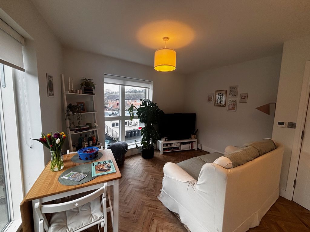 Property photo 3 of 14