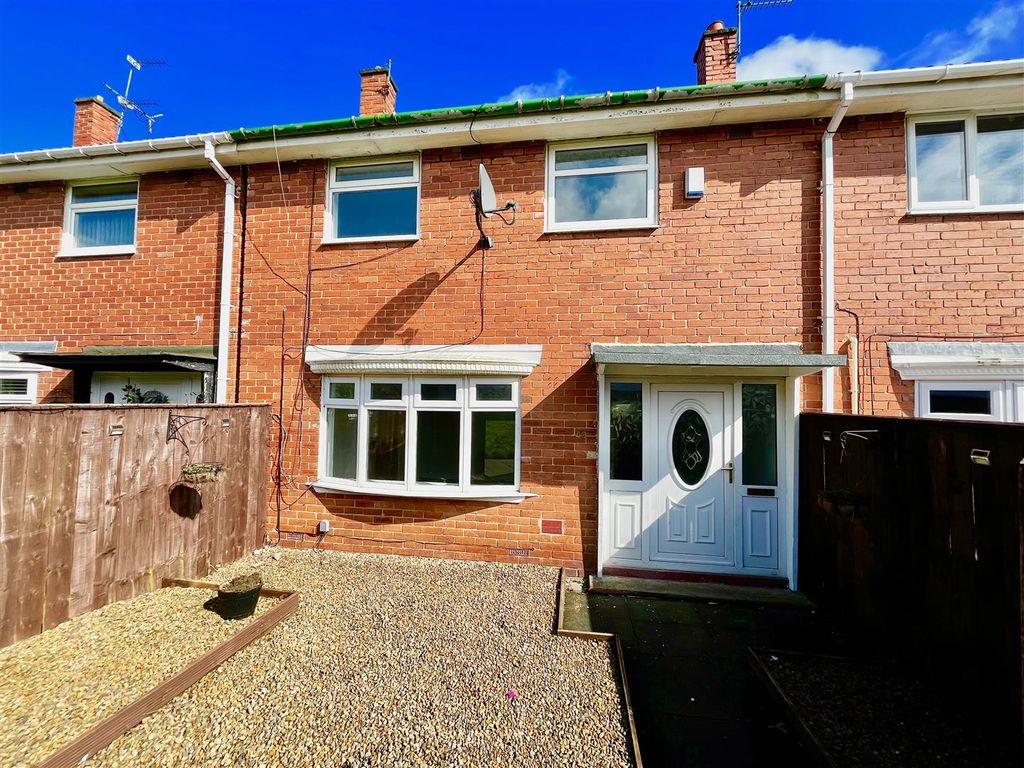 Property photo 1 of 12 External