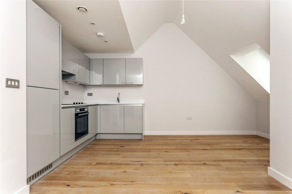 Property photo 2 of 12 Picture No. 08