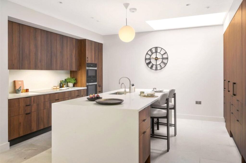 Property photo 2 of 11 Picture No. 10