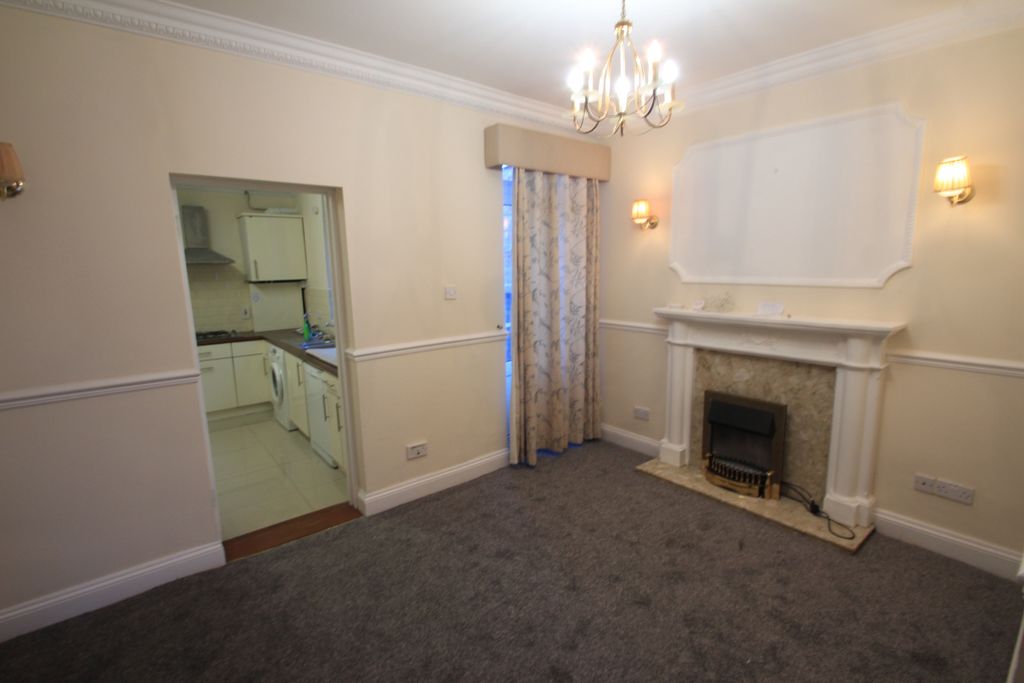 Property photo 2 of 11 Lounge