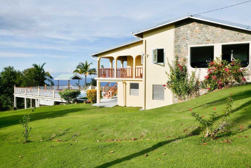 Property photo 3 of 17