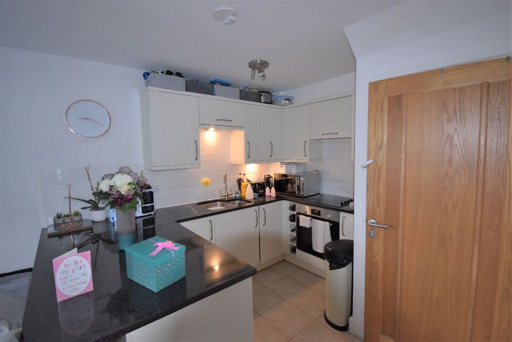 Property photo 2 of 3