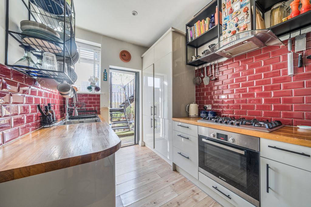 Property photo 3 of 14 Picture No. 31