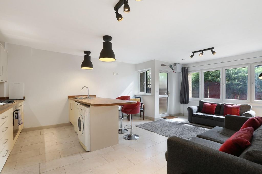 Property photo 1 of 12 Ach_8391.Jpg