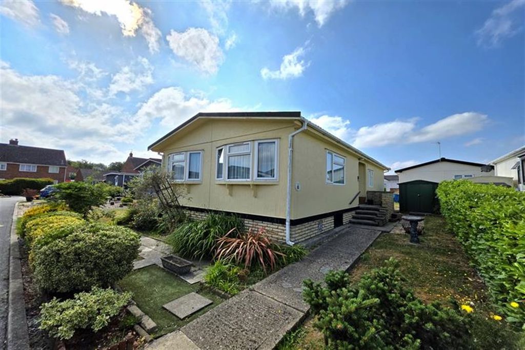 Property photo 1 of 20 (Main)