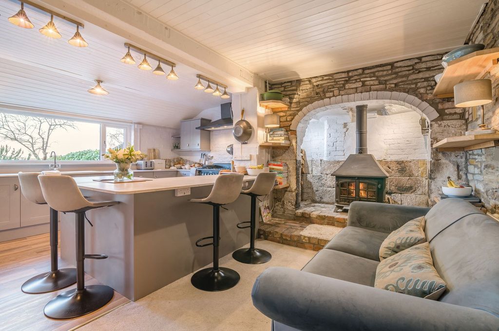 Property photo 2 of 37 P041306_02.Jpg