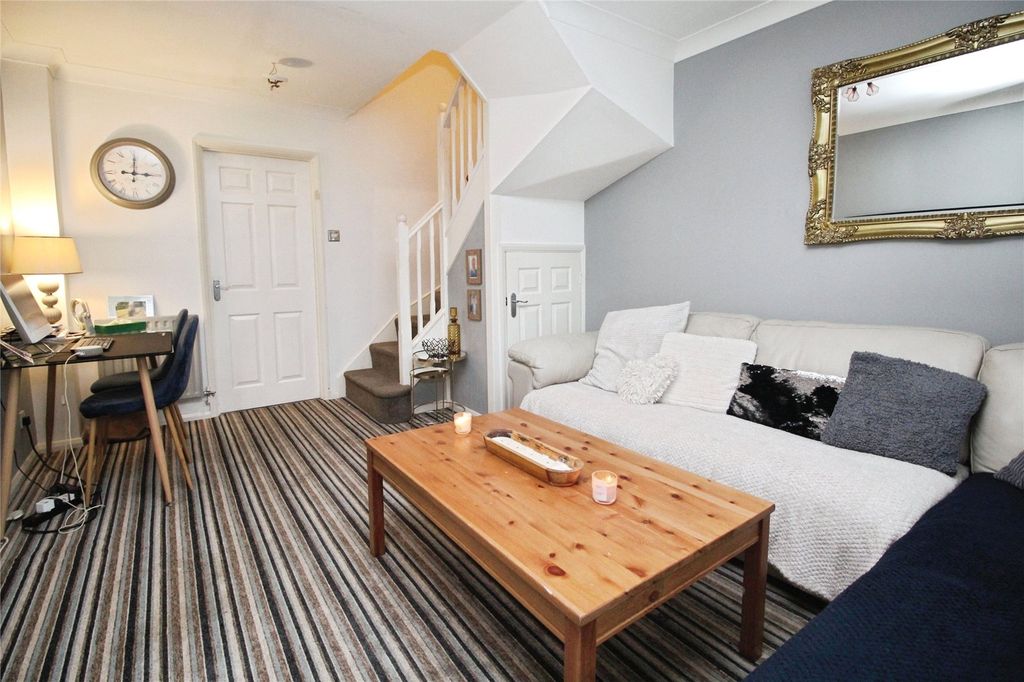 Property photo 3 of 14 Picture No. 02