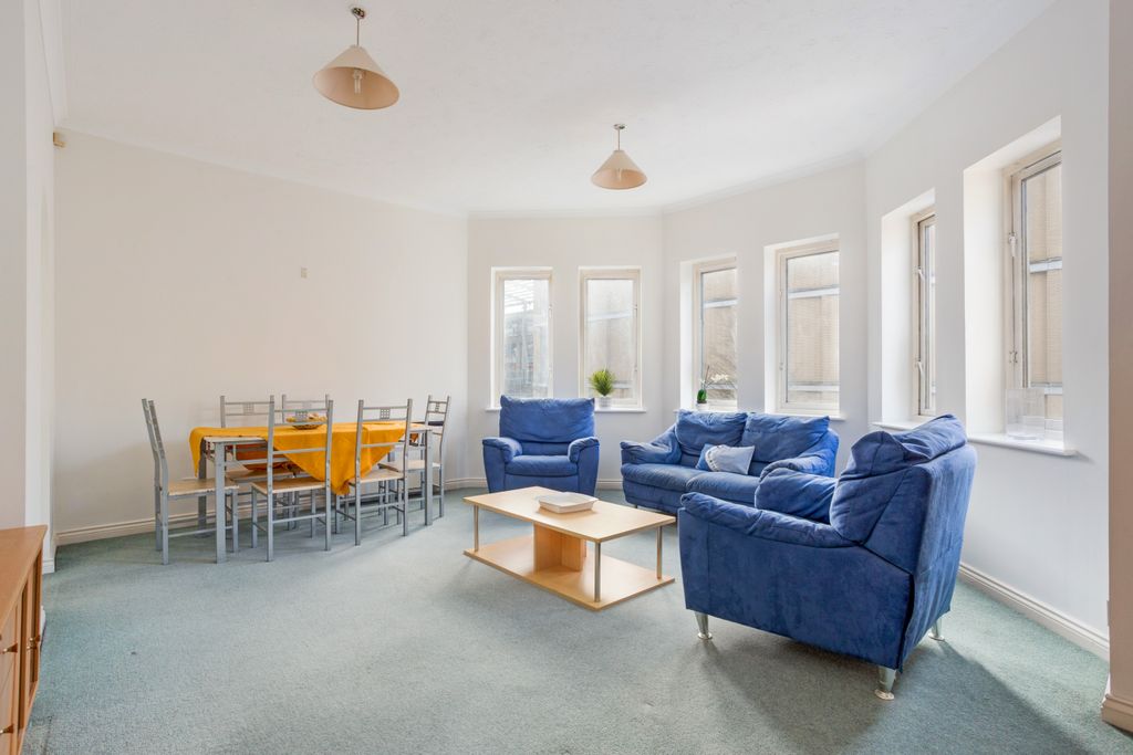 Property photo 2 of 7 Sitting/Dining Room