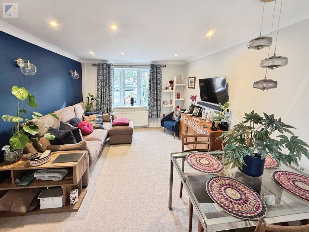 Property photo 2 of 20 Gallery