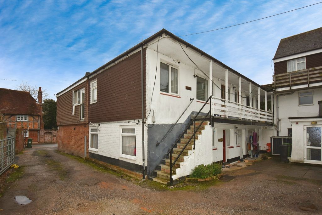 Property photo 1 of 7 Exterior