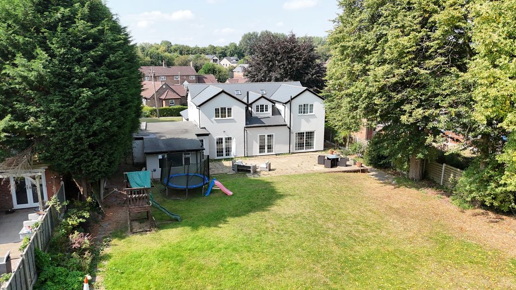 Property photo 3 of 32