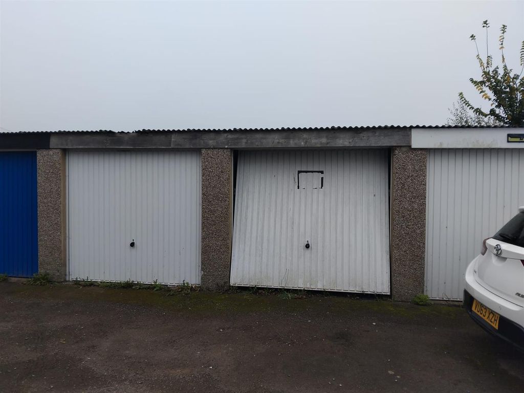 Property photo 3 of 3