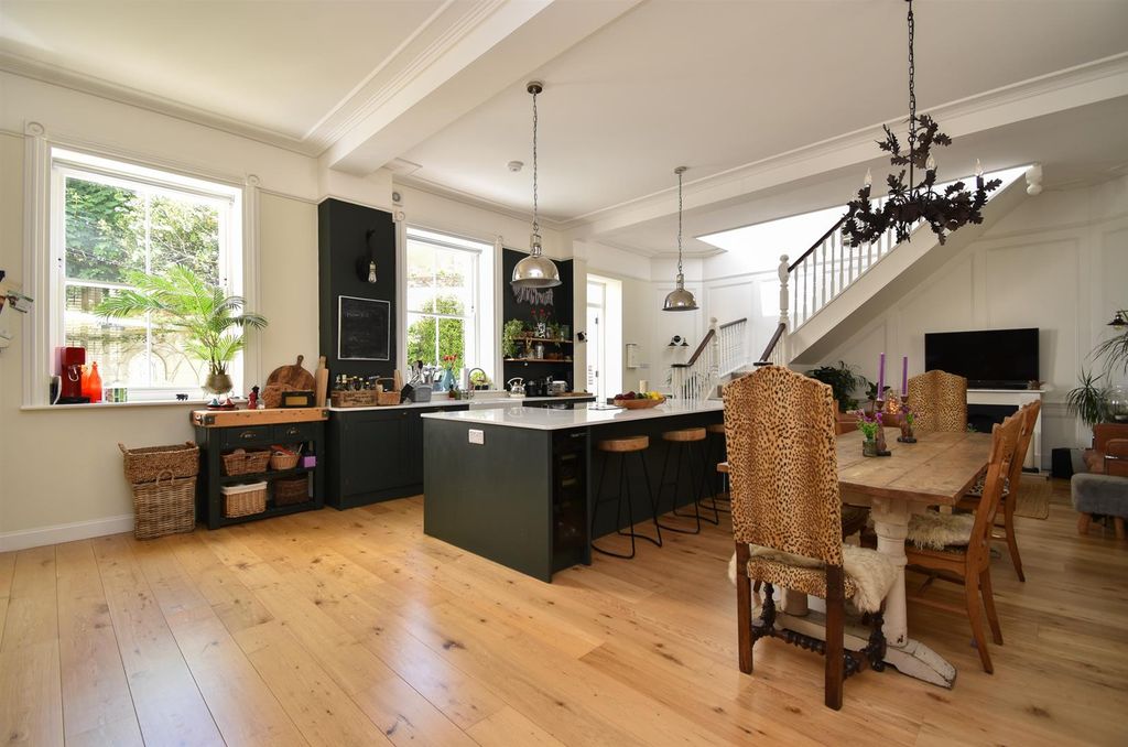 Property photo 2 of 40 Open Plan Kitchen & Living