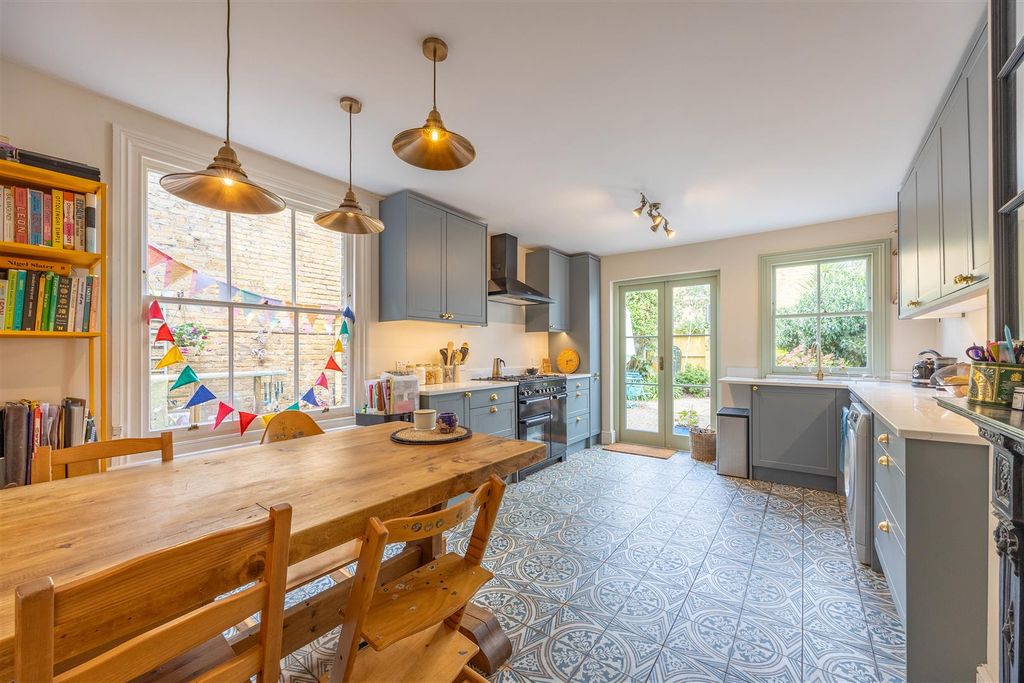 Property photo 1 of 29 Kitchen/Breakfast Room