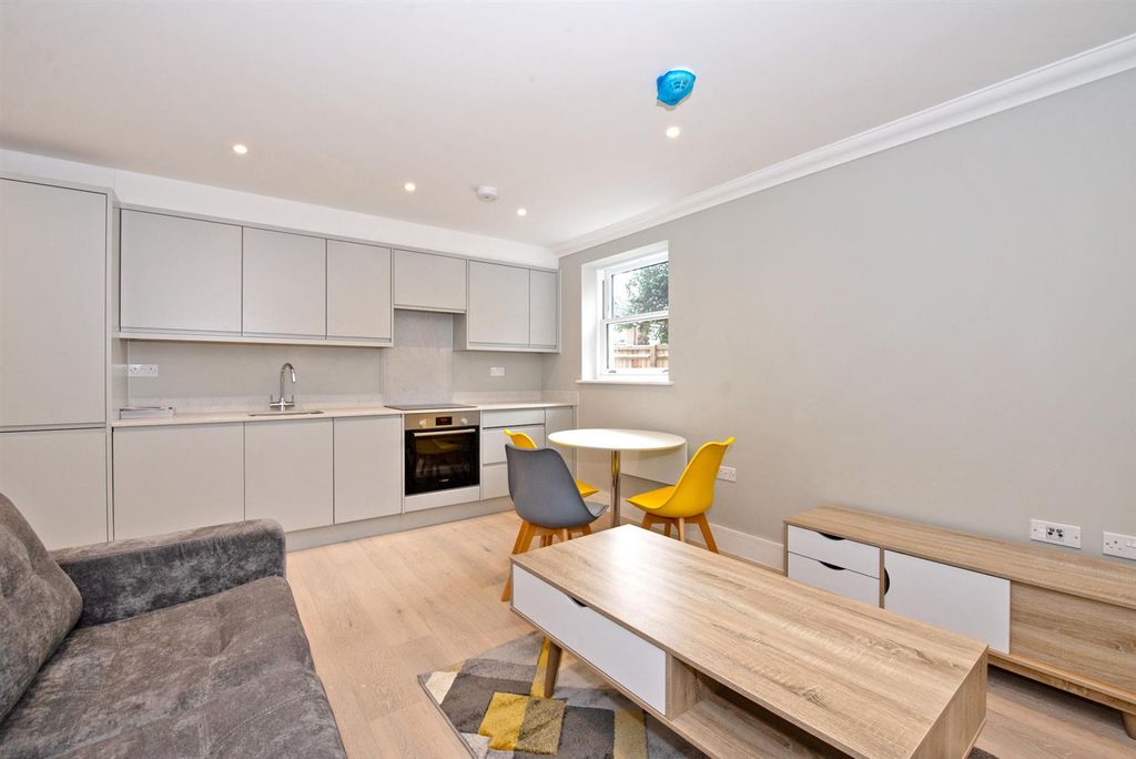 Property photo 3 of 7 2_St_Marks_House_3.Jpg