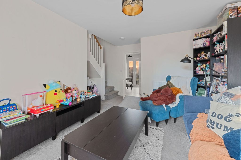 Property photo 2 of 19