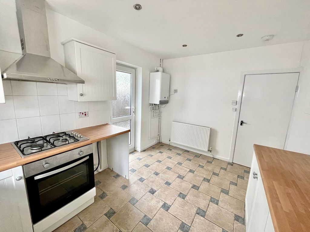 Property photo 3 of 16 Image