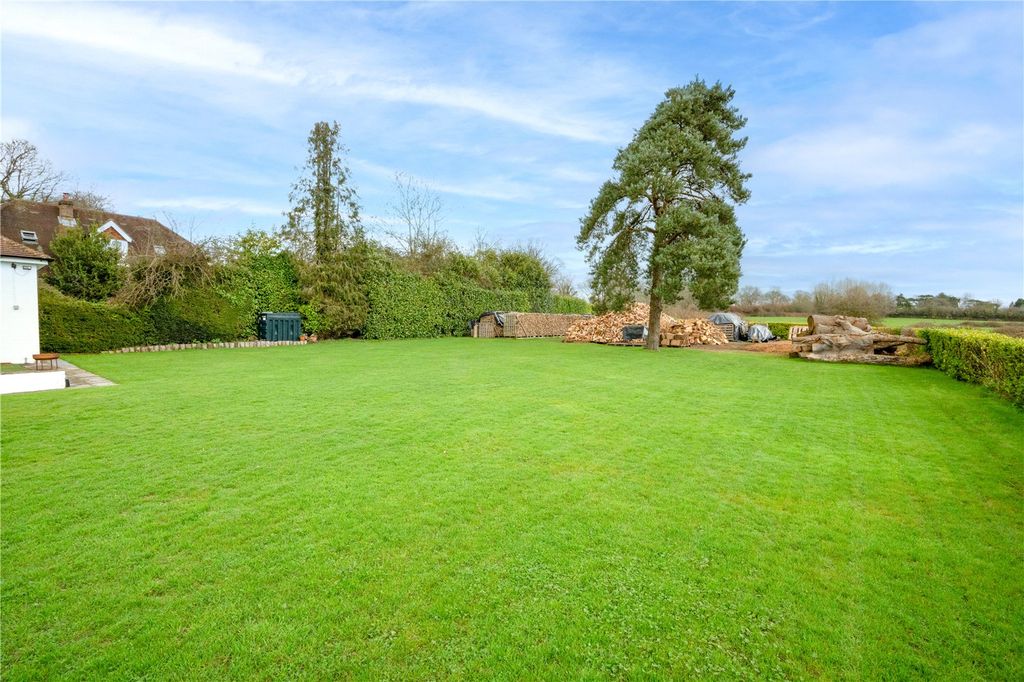 Property photo 3 of 27 Picture No. 35