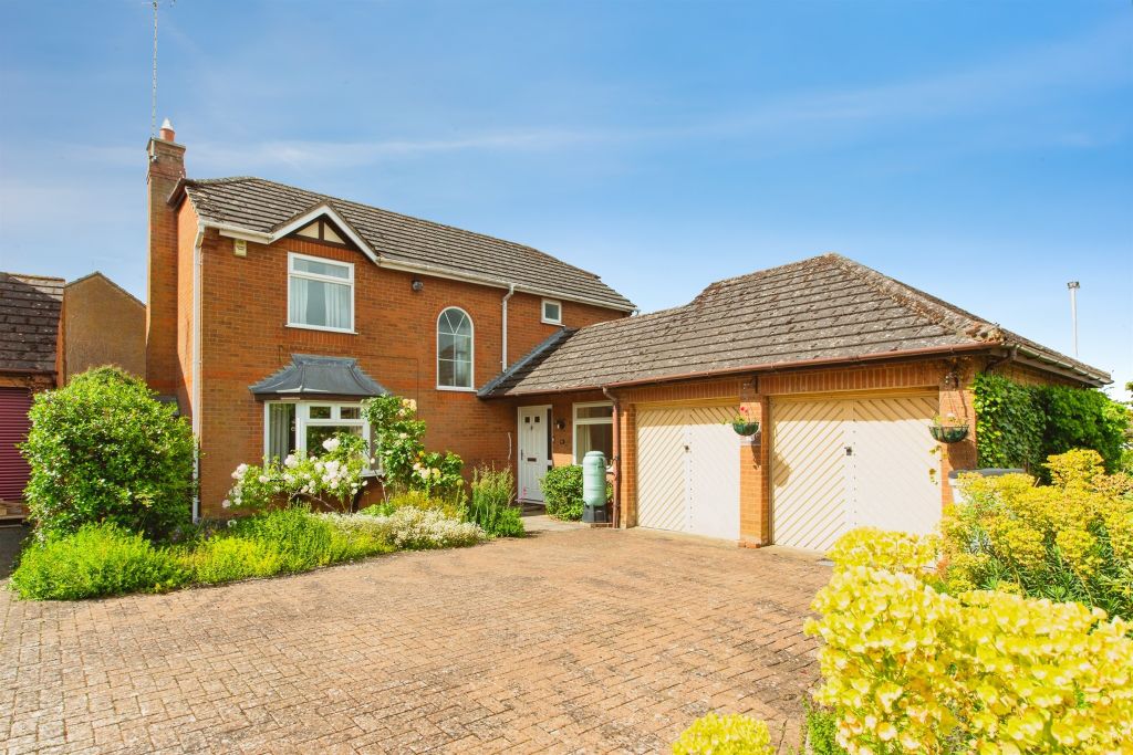 Property photo 1 of 16
