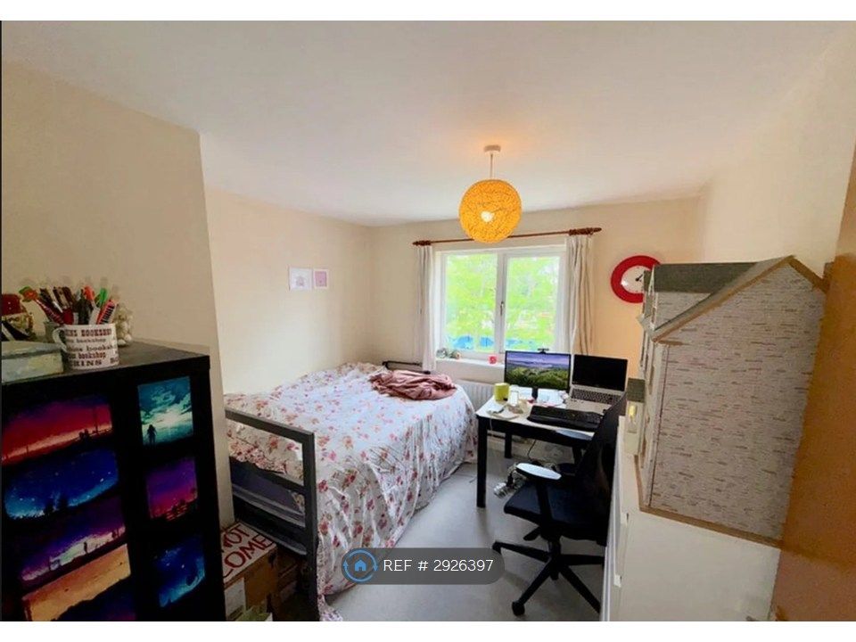 Property photo 3 of 5