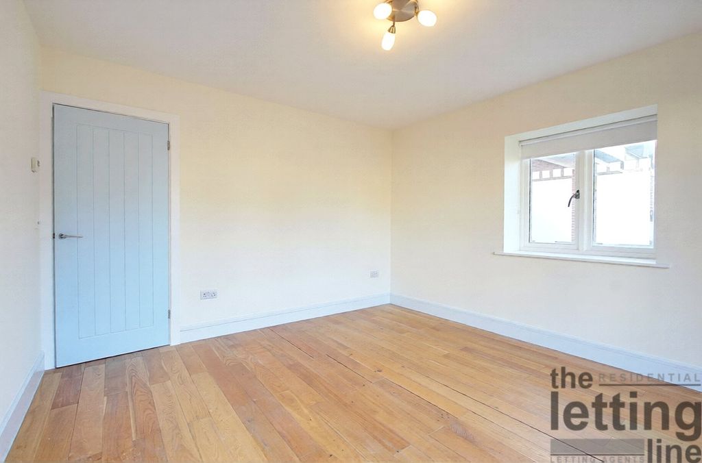 Property photo 3 of 12 Picture No. 28