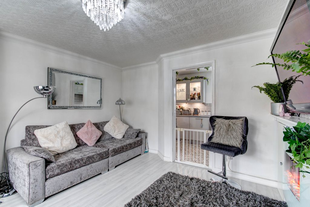 Property photo 3 of 16 Photo 16