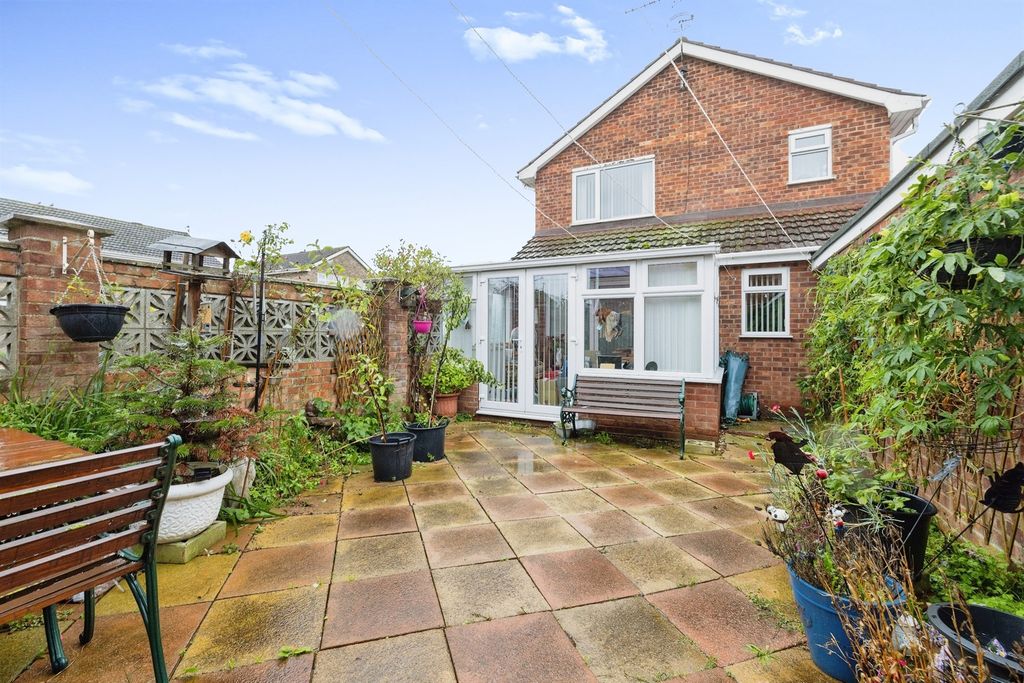 Property photo 2 of 15