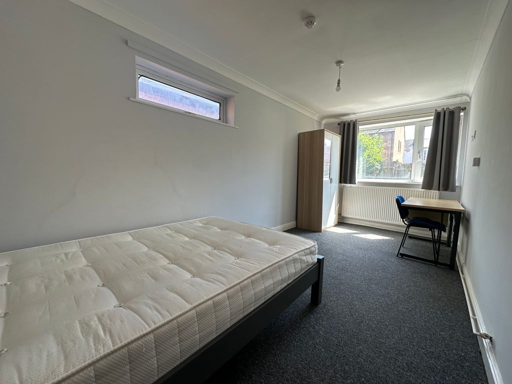 Property photo 1 of 9 Image