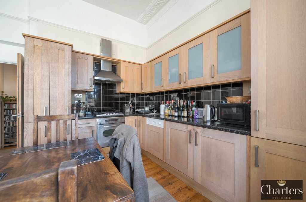 Property photo 3 of 12 Kitchen