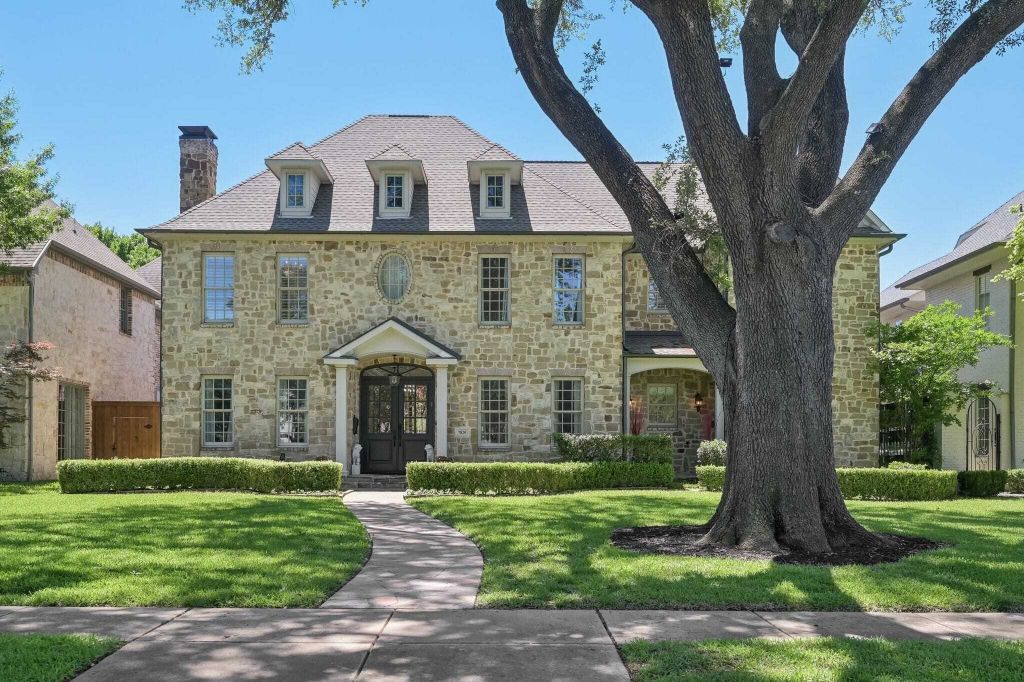 Property photo 1 of 31