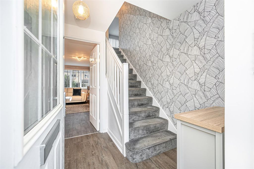 Property photo 3 of 25 Untitled (3 Of 1).Jpg